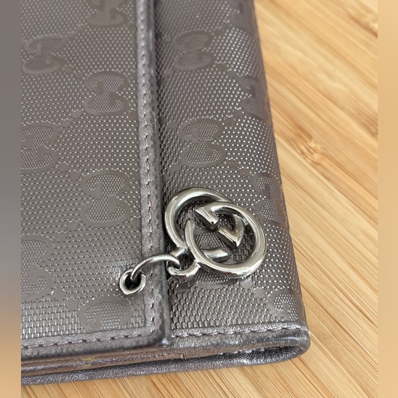Gucci Women's Metallic Wallet - Picture 8 of 13